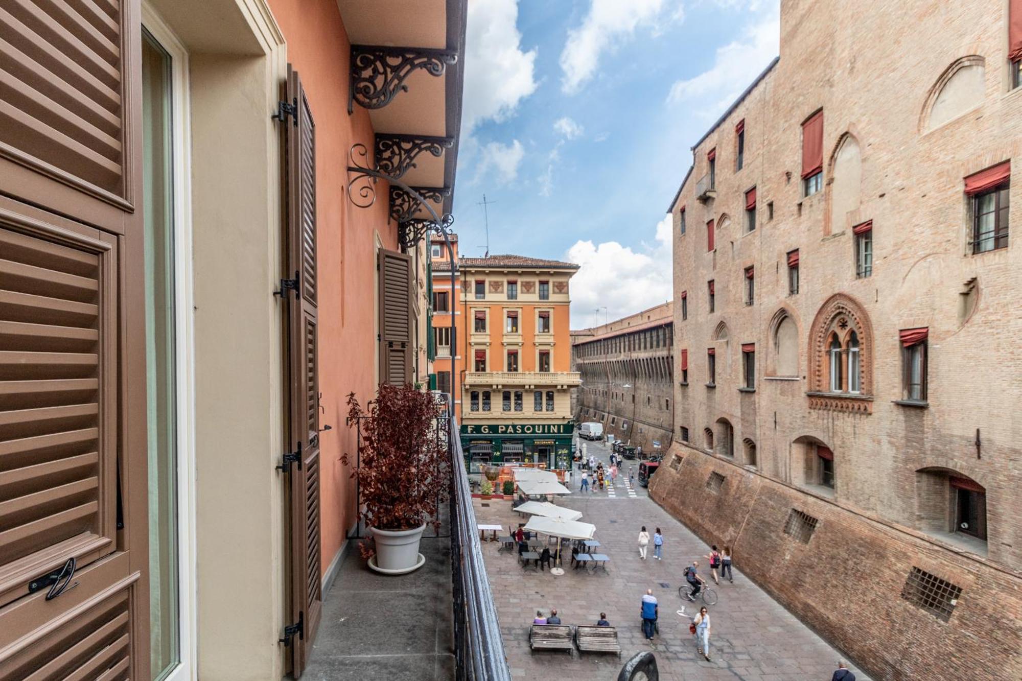 Casa Isolani Luxury Rooms Piazza Maggiore Bologna Kültér fotó