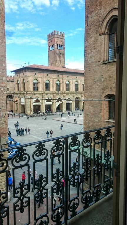 Casa Isolani Luxury Rooms Piazza Maggiore Bologna Kültér fotó