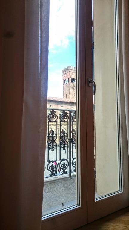 Casa Isolani Luxury Rooms Piazza Maggiore Bologna Kültér fotó