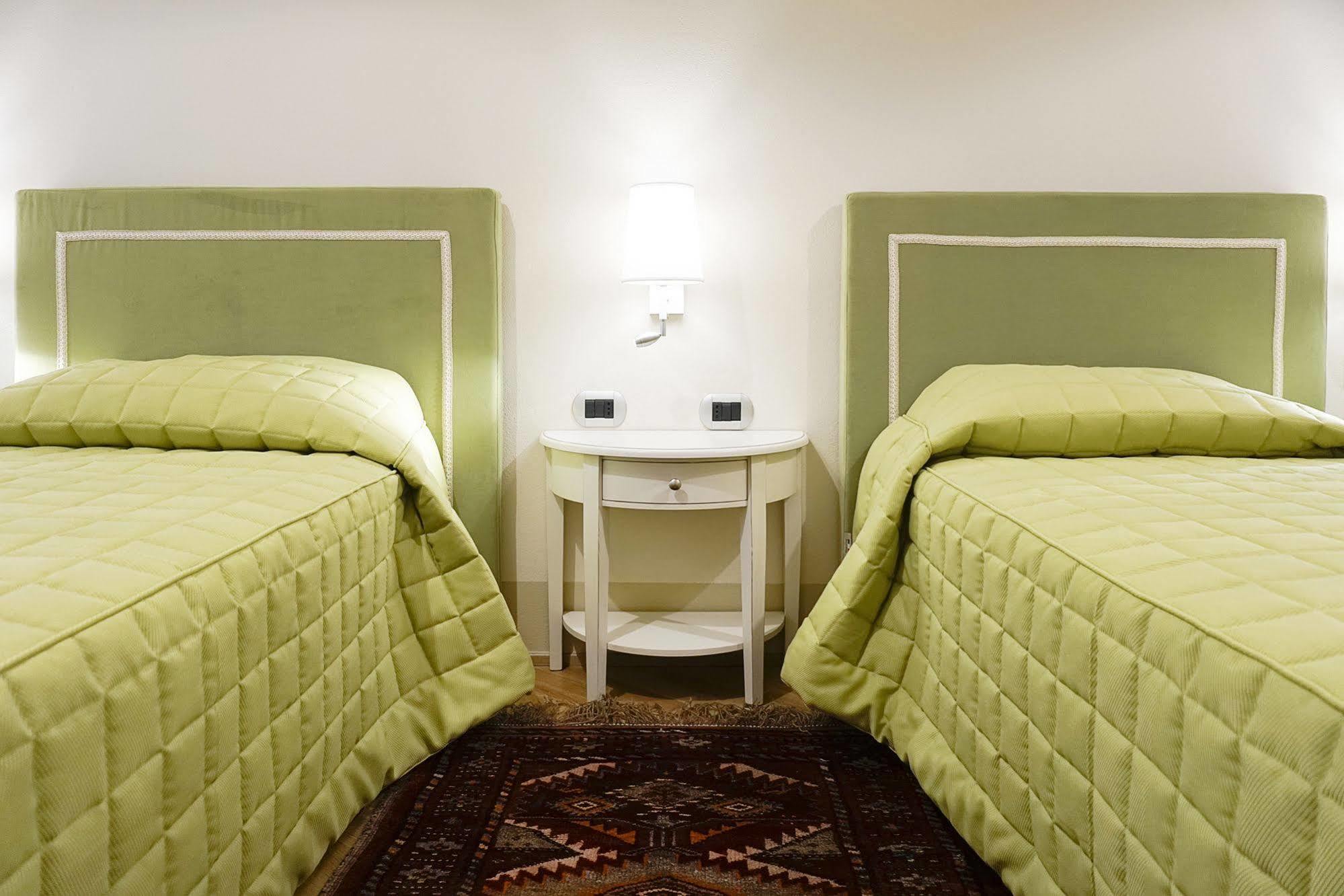 Casa Isolani Luxury Rooms Piazza Maggiore Bologna Kültér fotó