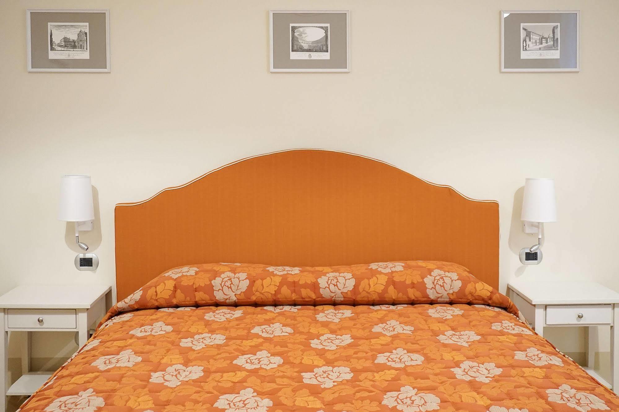 Casa Isolani Luxury Rooms Piazza Maggiore Bologna Kültér fotó